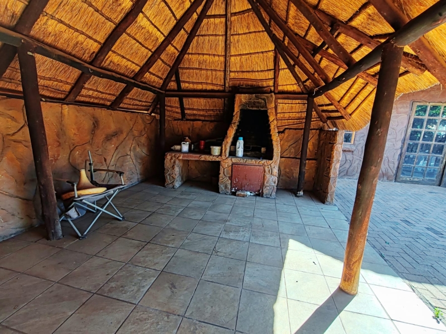 4 Bedroom Property for Sale in Dassie Rand North West